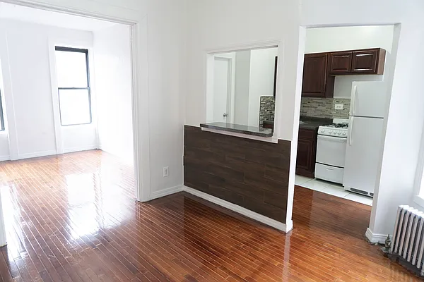 Rented by MD NYC Management LLC | media 17