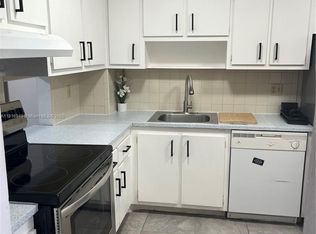 200 Ashbury Rd APT 305, Hollywood, FL 33024