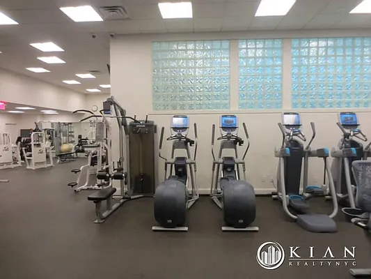 Rented by Kian Realty | media 7