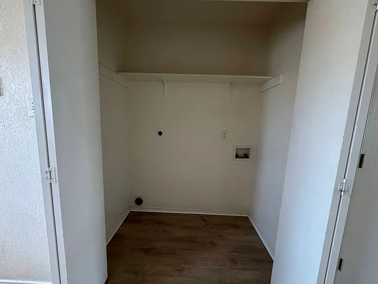 3806 Gus Dr — Photo 8