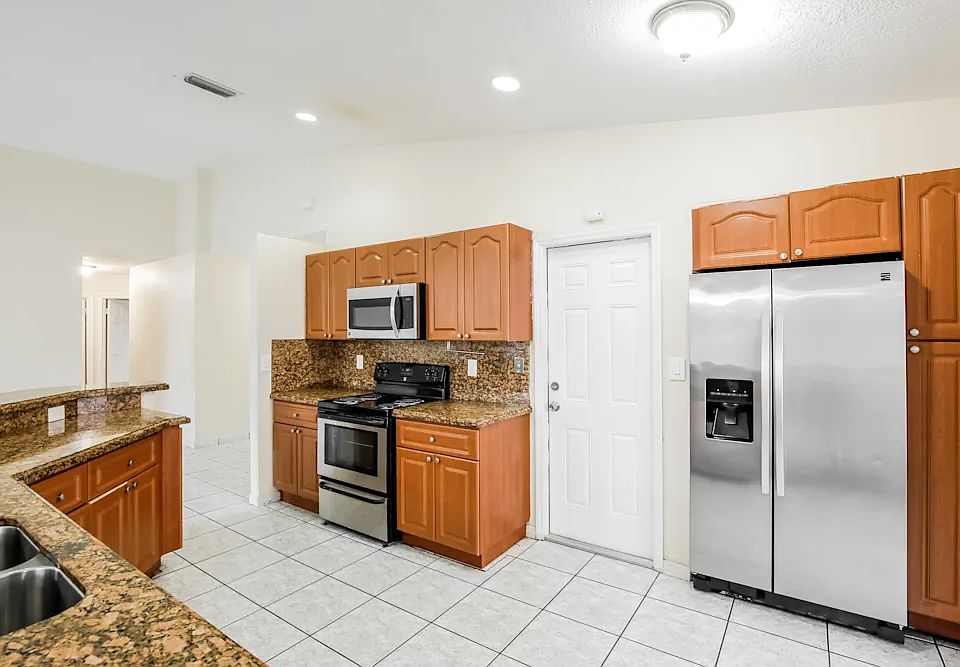 2nd image of 1016 Woods Run Ave