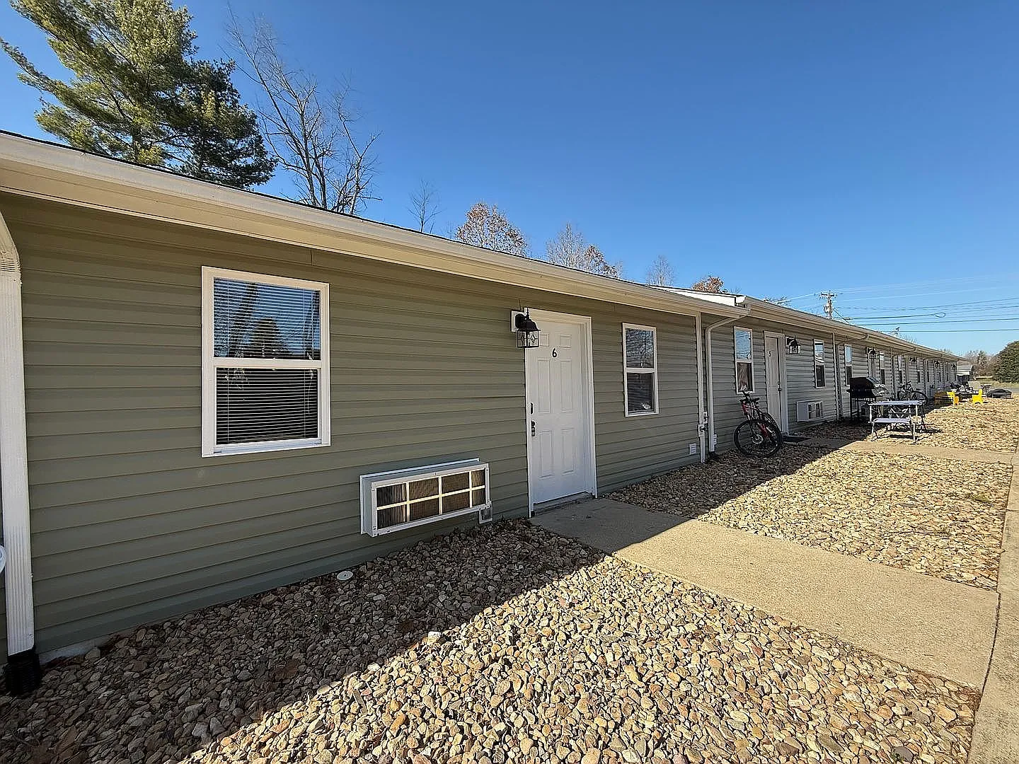 Sun Valley Apartments — Photo 4