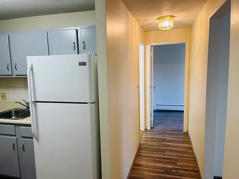 127 English Village Rd — Photo 4