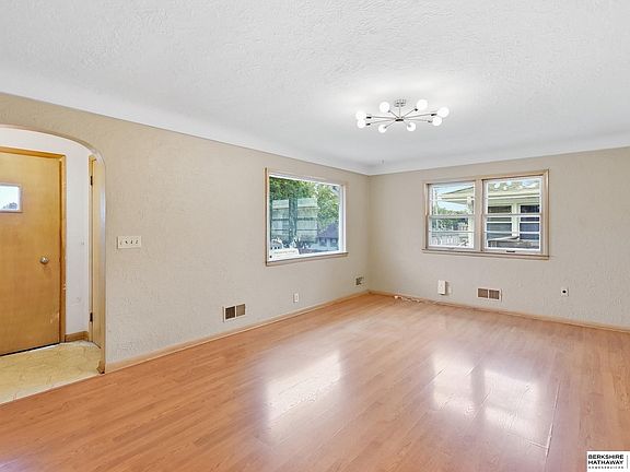 4th image of 1607 S 50th St