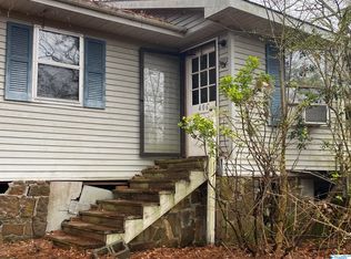 406 Dry Creek Cove Rd, Laceys Spring, AL 35754