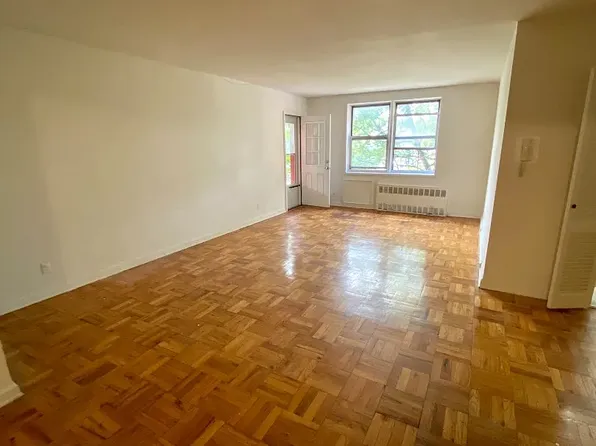 (undisclosed Address), New Rochelle, NY 10805