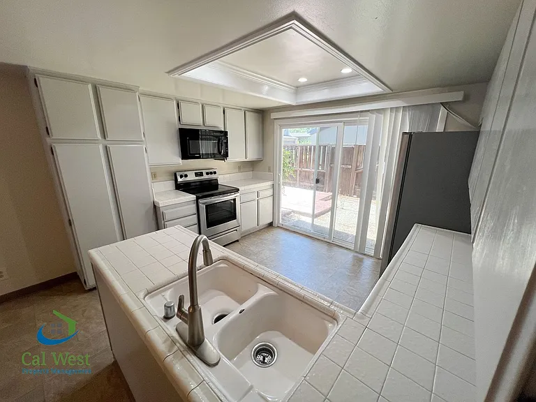 6547 Cobblestone Ct — Photo 18