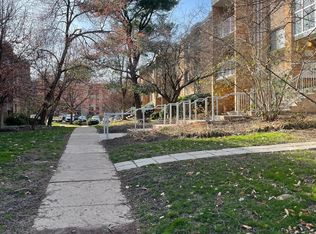 2906 Kings Chapel Rd #6/12, Falls Church, VA 22042