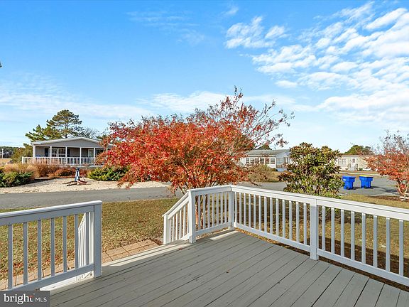 4th image of 26172 Holly Berry Dr