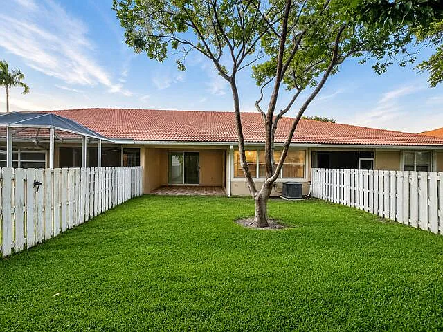 2480 S Coral Trace Cir — Photo 13