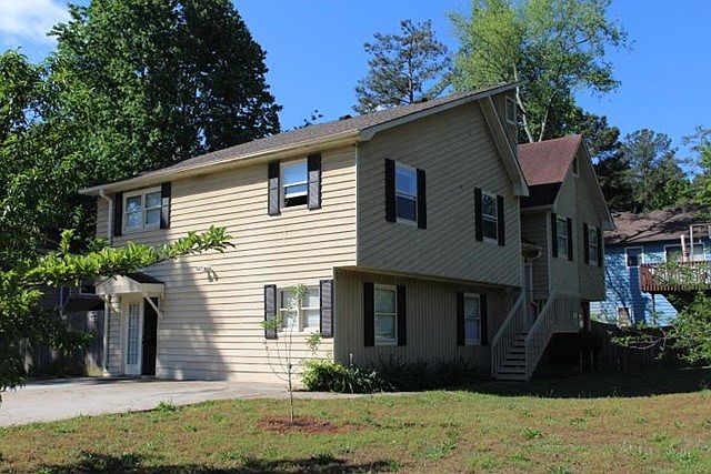 1st image of 251 Canterbury Ln