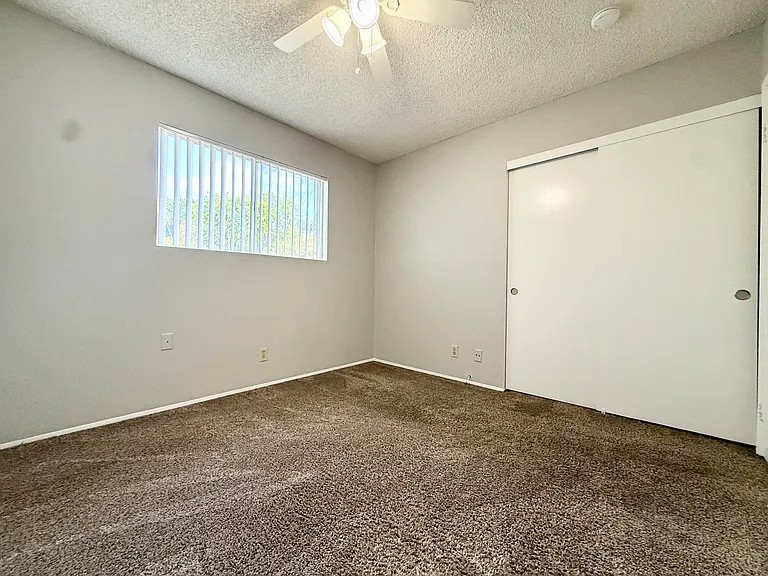 2350 Sea Breeze Dr — Photo 8
