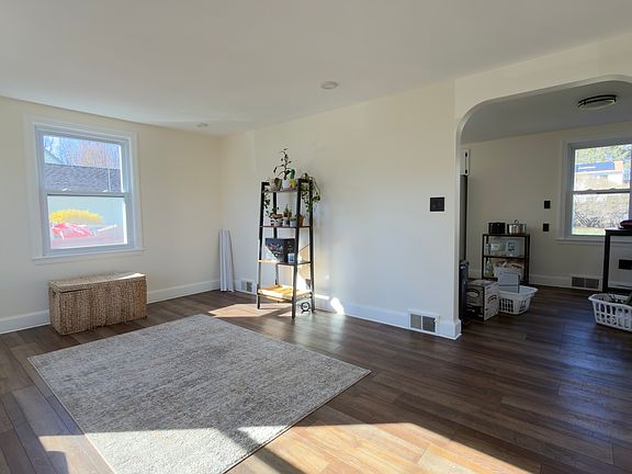 4th image of 25 Reservoir Road