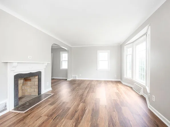 920 Elbon Rd, Cleveland Heights, OH 44121