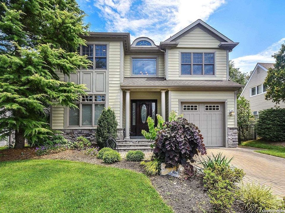 1st image of 233 Lawrence Lane