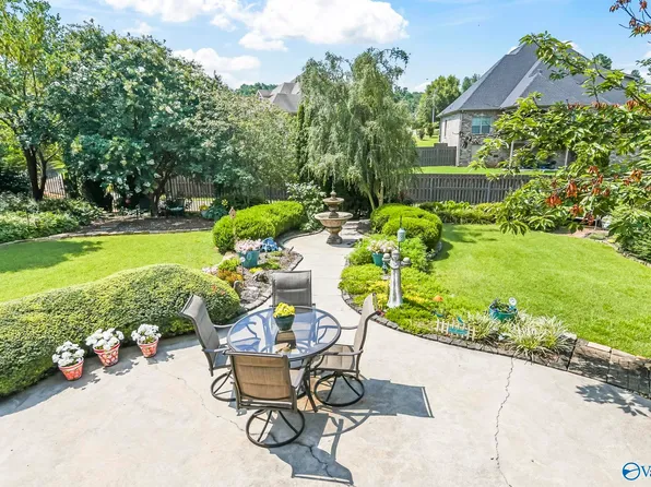 137 Pavilion Dr, Meridianville, AL 35759