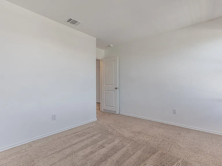4310 Fluvial Cir — Photo 28