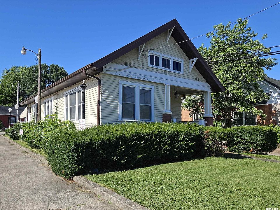 1st image of 115 W Poplar St