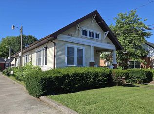 115 W Poplar St, Harrisburg, IL 62946