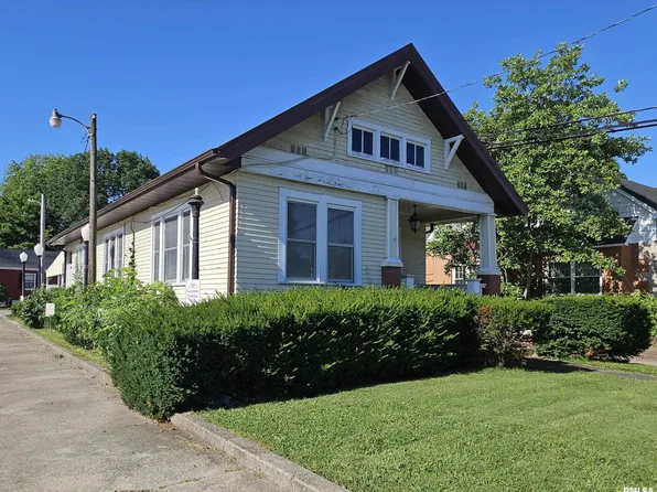 115 W Poplar St, Harrisburg, IL 62946