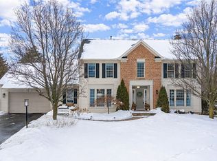 34 Coddington Grv, Pittsford, NY 14534