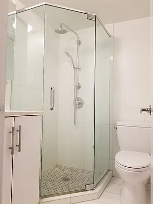 Rented by REAL New York | media 21