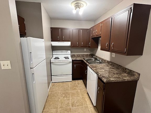 2nd image of 5326 N Humboldt Ave #Ad1