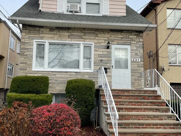 231 Warren Avenue image 1 of 16