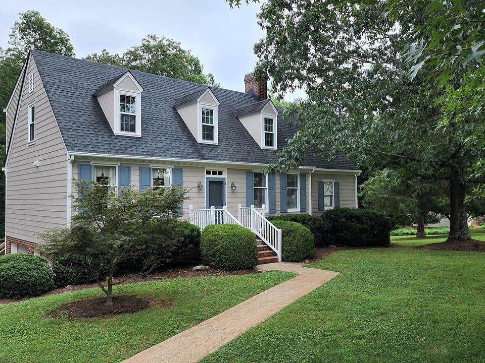 1st image of 204 Mountain Laurel Dr
