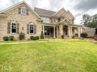 5975 Greenbrier Rd, Sandy Springs, GA 30328