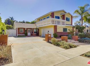 275 Albert Pl, Costa Mesa, CA 92627