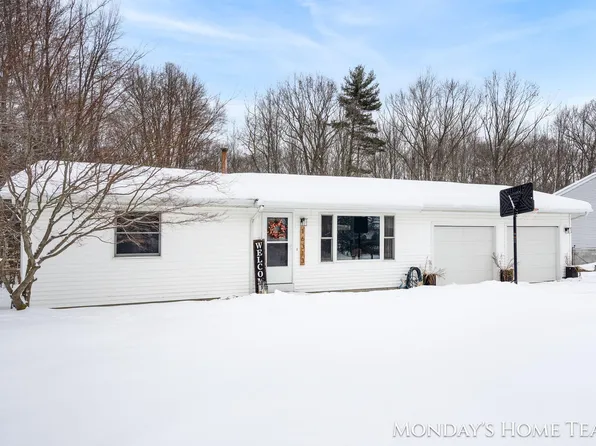 16313 Taft Rd, Spring Lake, MI 49456