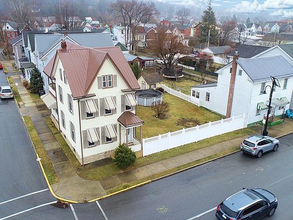 3rd image of 1135 Washington St