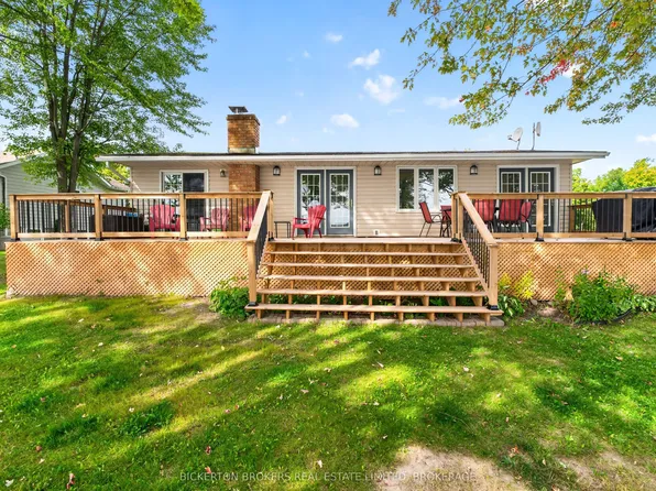 233 Johnson Bay Ln, Frontenac Islands, ON K7G 2V6