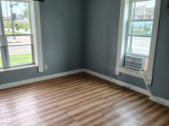 2nd image of 128 Lafayette St APT 1