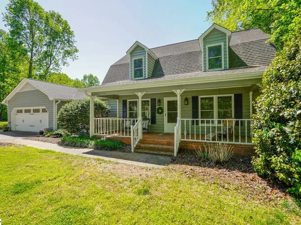 102 Hickory Hollow Dr, Inman, SC 29349