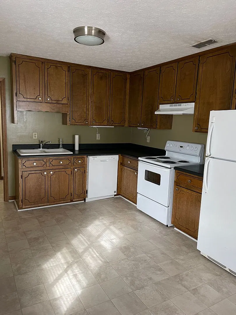 2 bed 1 bath duplex on Barber St. — Photo 4
