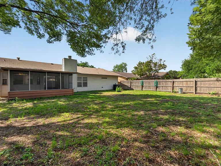 4659 Wetz Dr — Photo 28
