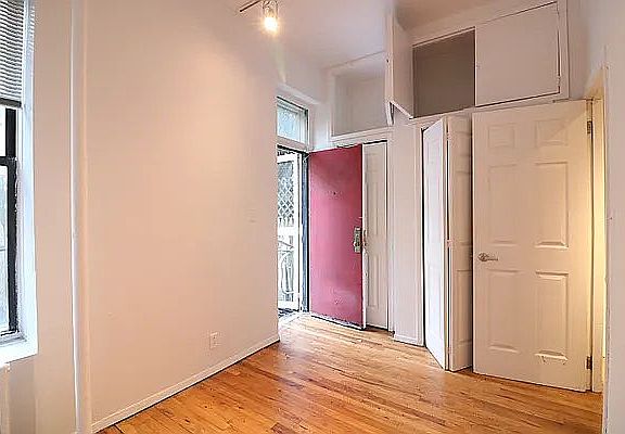 5th image of 453 W 46th St #1B