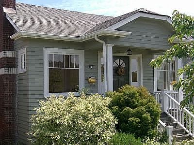 1926 Colonial Revival bungalow
