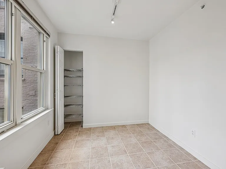 1483 Sutter St #608 — Photo 7