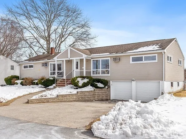 20 Crestshire Dr, Lawrence, MA 01843