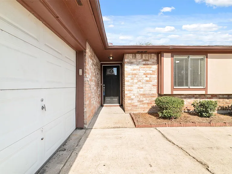 10522 Northview Dr — Photo 3