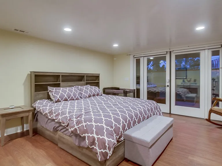 1511 Gregory St — Photo 42