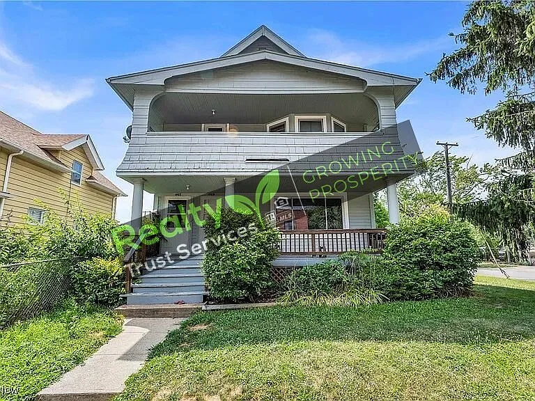 3292 W 105th St. Up, Cleveland, OH 44111 — Photo 1