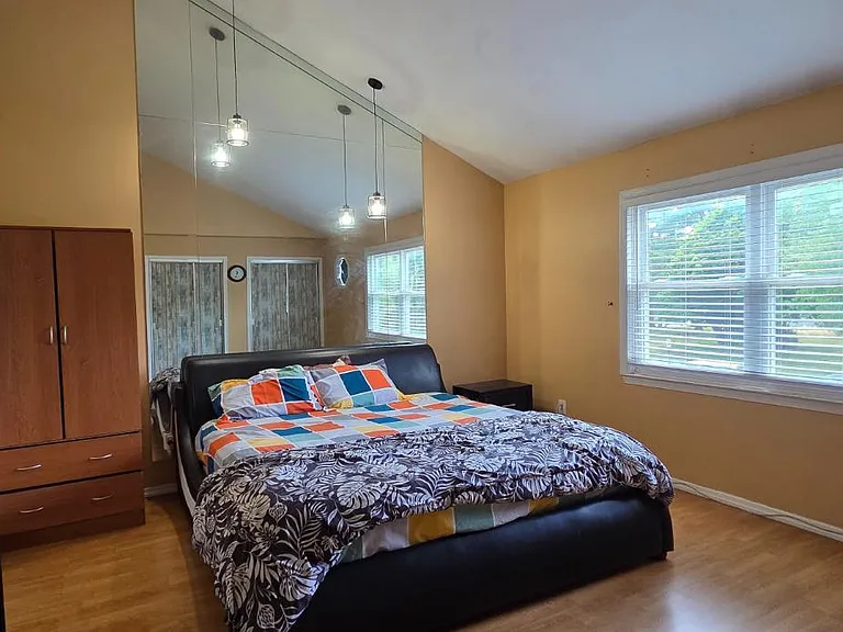 5 Stanley Ave — Photo 12