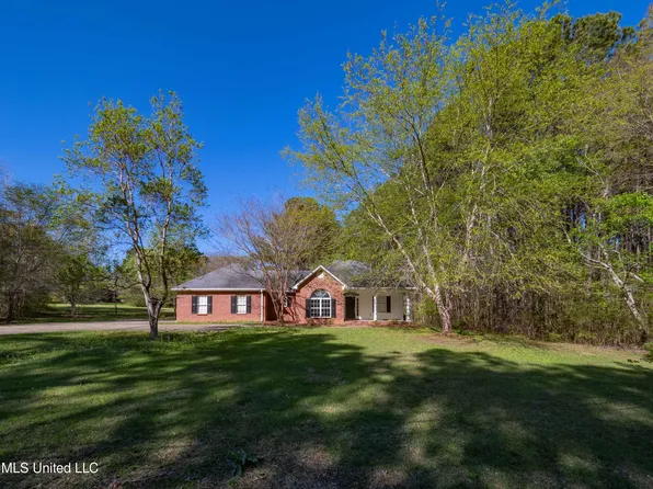 1207 E Deer Rdg, Brandon, MS 39042