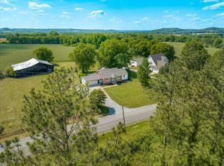 1085 Canaan Rd, Columbia, TN 38401