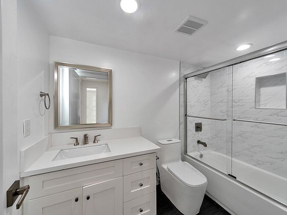 4th image of 7106 Ramsgate Ave