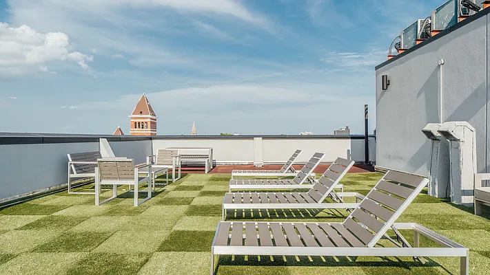 Rented by Nooklyn NYC LLC | media 78